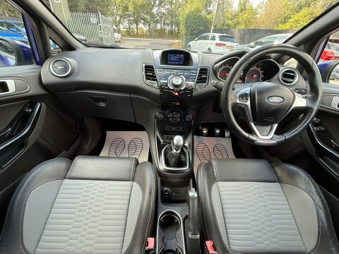 Ford Fiesta Studio Blue #4