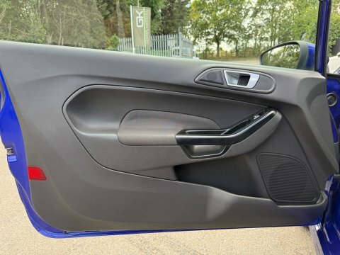 Ford Fiesta Studio Blue #31