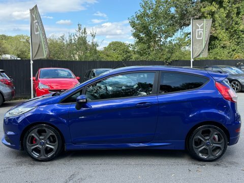 Ford Fiesta Studio Blue #9
