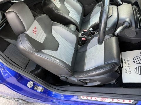 Ford Fiesta Studio Blue #35
