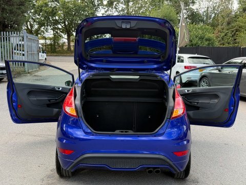 Ford Fiesta Studio Blue #30