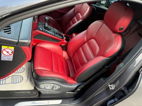 Porsche Macan Hatchback Black #19