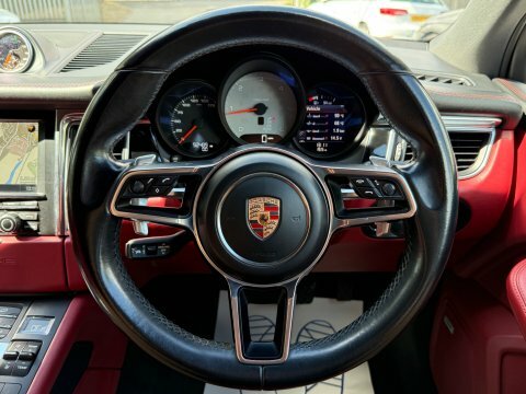 Porsche Macan Hatchback Black #7