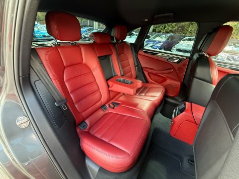 Porsche Macan Hatchback Black #16