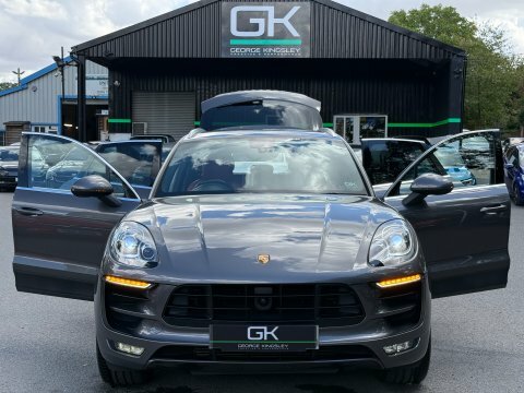 Porsche Macan Hatchback Black #18
