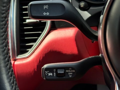 Porsche Macan Hatchback Black #10