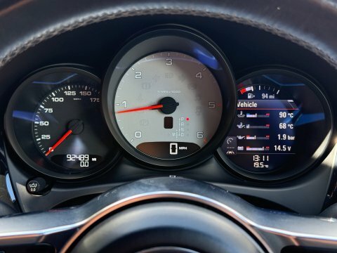 Porsche Macan Hatchback Black #39