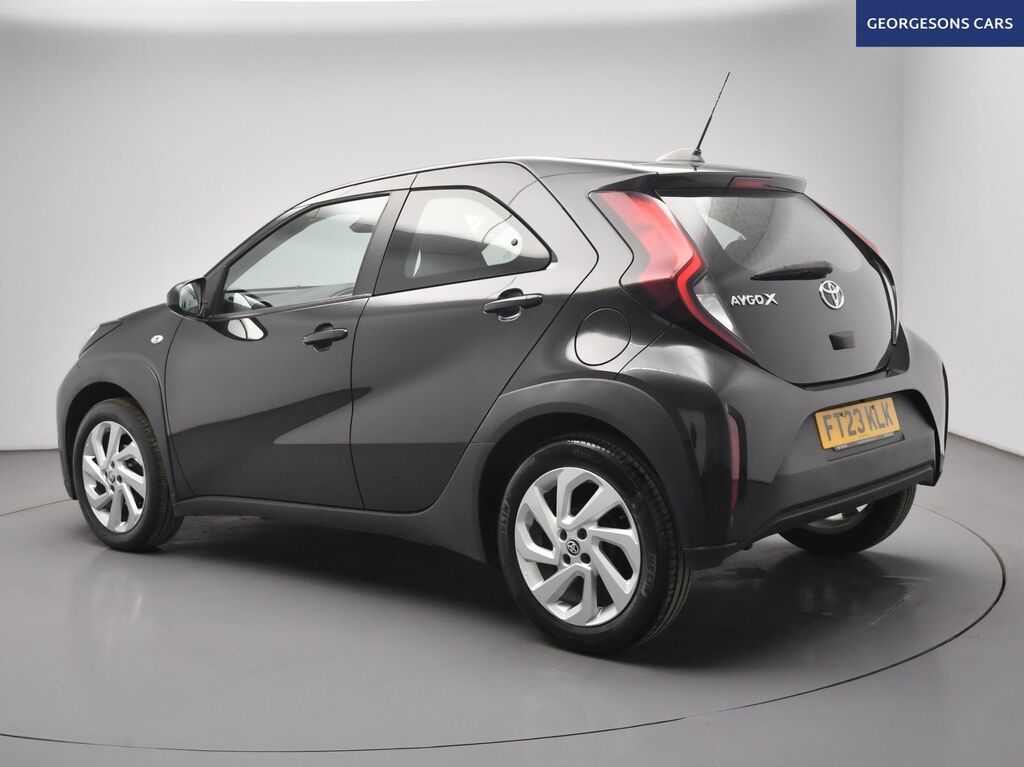 Toyota Aygo X Vvt-i Pure Hatchback Black