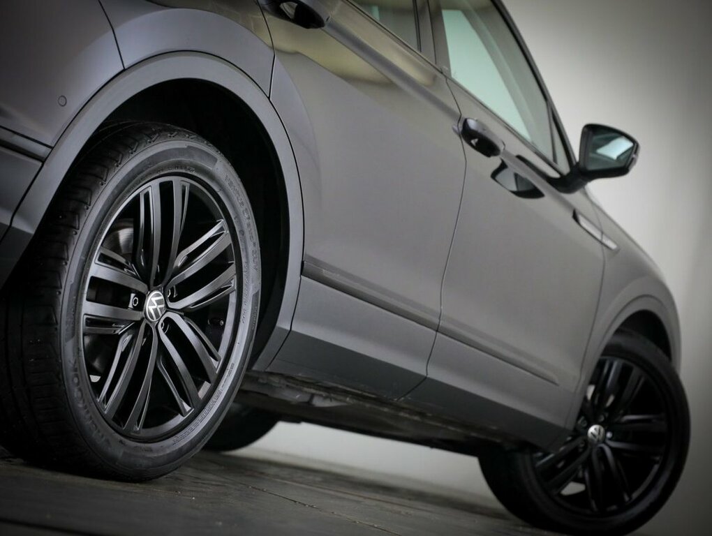 Volkswagen Tiguan 1.5L Elegance Black #6