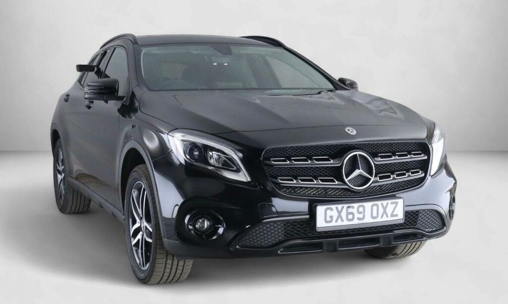 Mercedes-Benz GLA Class 1.6 Gla180 Urban Edition 7G-dct Euro 6 Ss Black