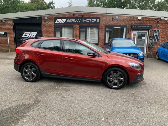 Volvo V40 Cross Country 1.6 D2 Lux Nav Red #4