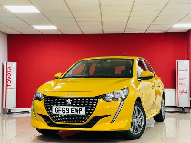 Peugeot 208 Puretech Active Hatchback Yellow #5