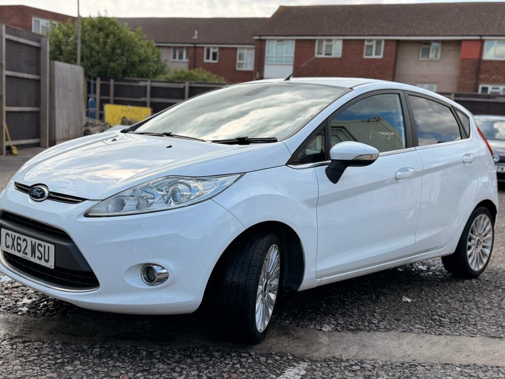 Ford Fiesta 1.4 Titanium CX62WSU White #3