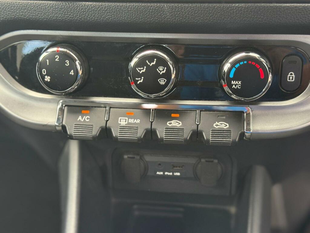 Kia RIO 2 Silver #37