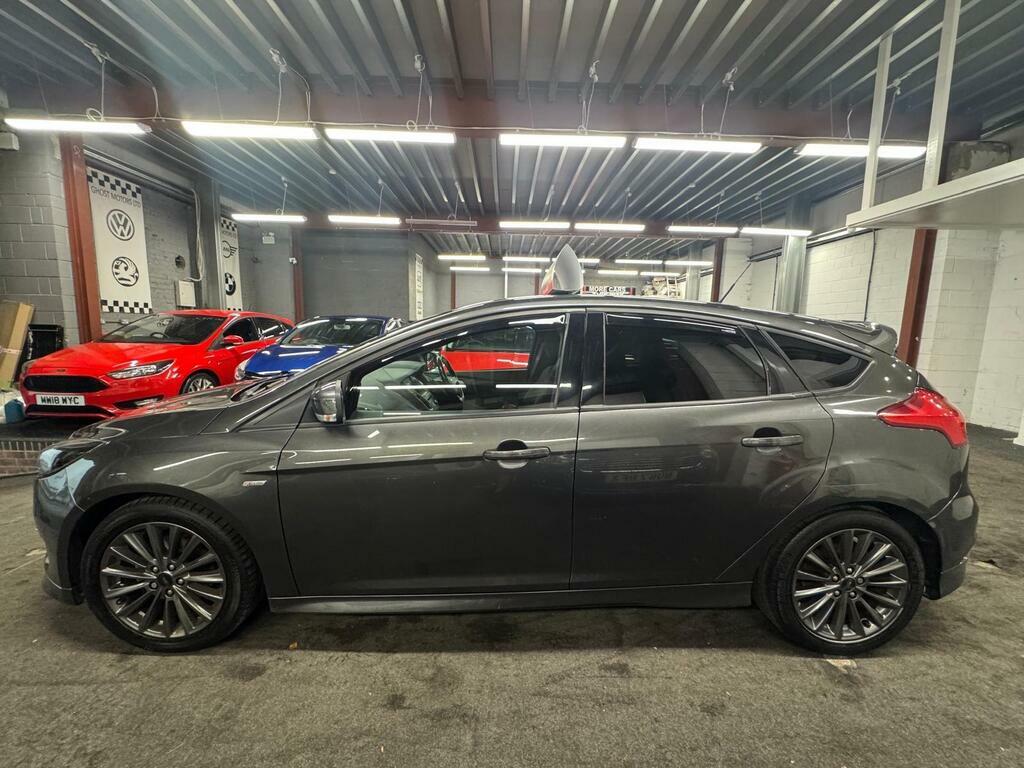 Ford Focus 1.5 Tdci St-line Euro 6 S S YL66KKD Grey #4