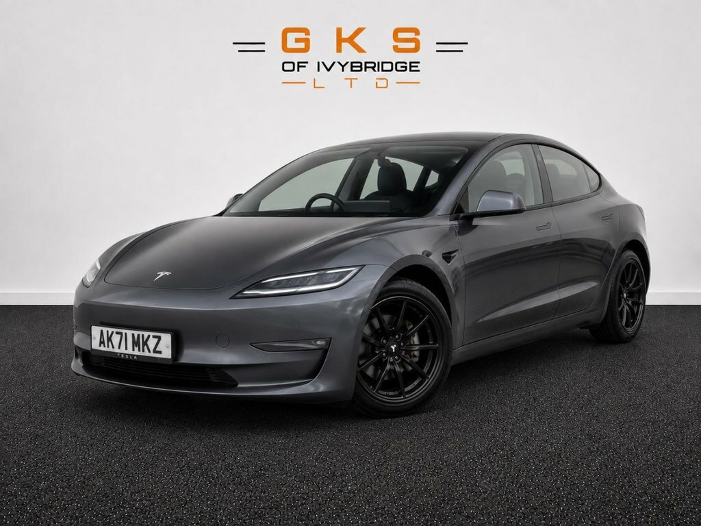 Tesla Model 3 Saloon AK71MKZ Grey