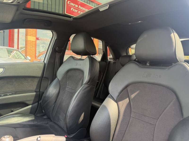 Audi A1 1.4 Tfsi 150 Black Edition - 2017 17 LB17XCG White #4
