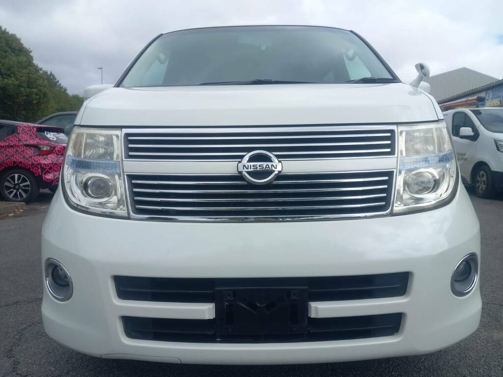 Nissan Elgrand 2.5 Black Leather Only 70,000 Miles 70K White