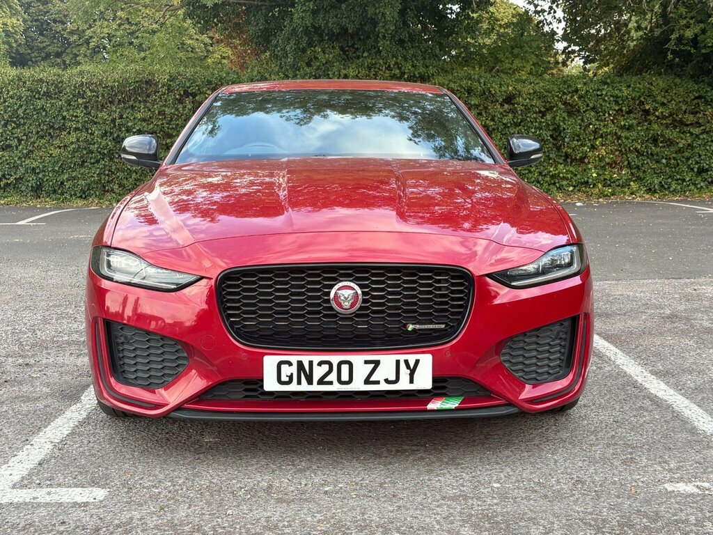 Jaguar XE 2.0 D180 R-dynamic Se Euro 6 Ss Red #2