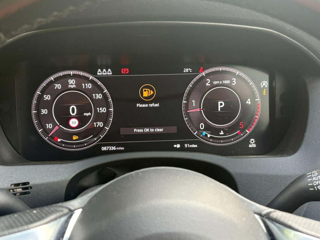 Jaguar XE R-dynamic Se Black #15