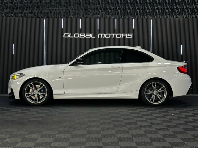 BMW 2 Series Gran Coupe 2015 3.0 M235i Coupe Euro 6 Ss FY15OCB White #5