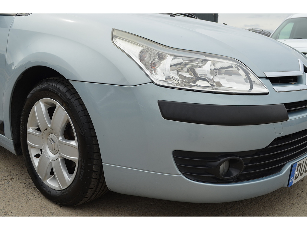 Citroen C4 Hatchback Black #32
