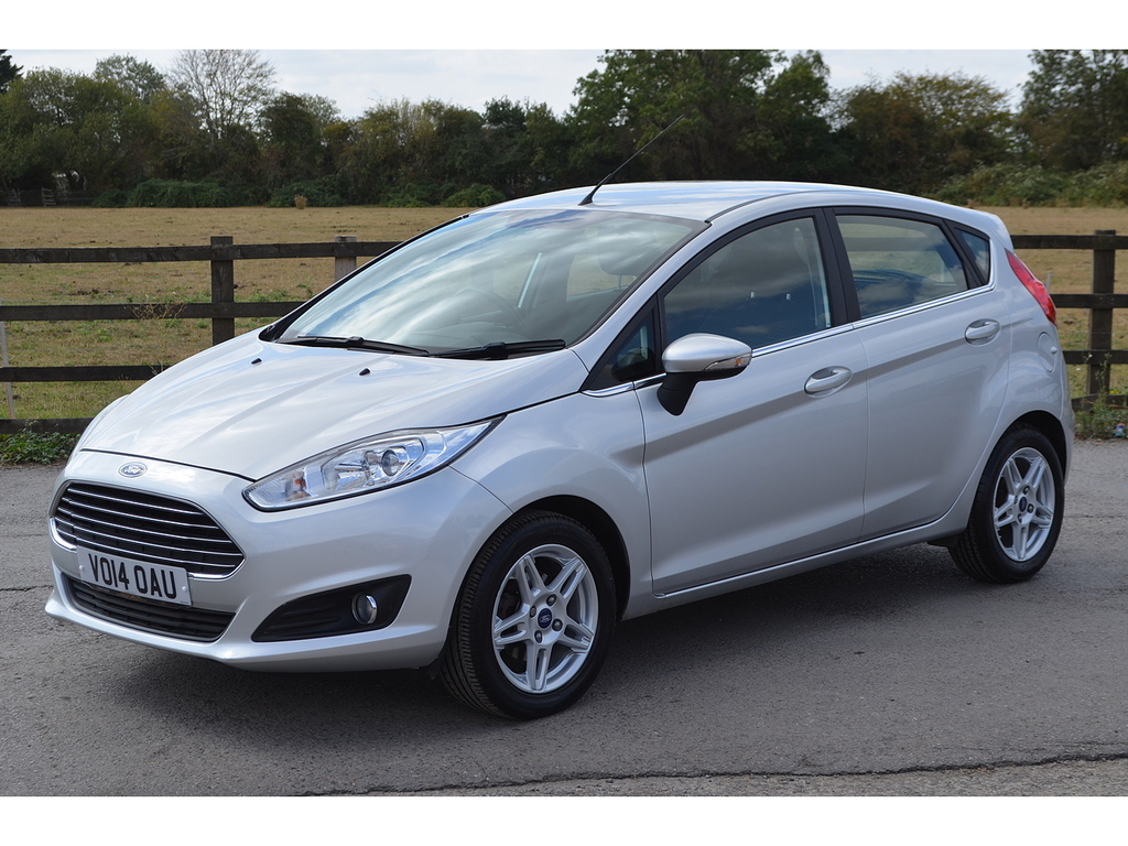 Ford Fiesta Zetec Silver #4