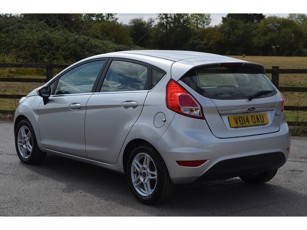 Ford Fiesta Zetec Silver #6