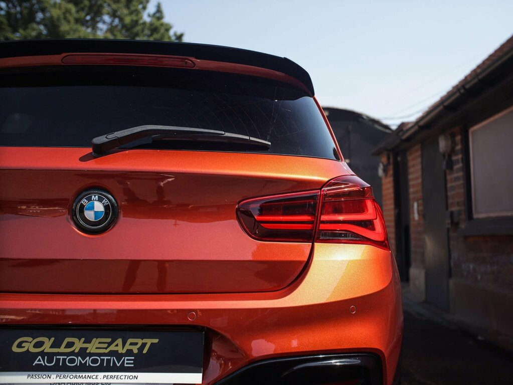 BMW M1 Hatchback White #17