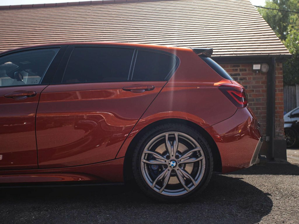 BMW M1 Hatchback White #20