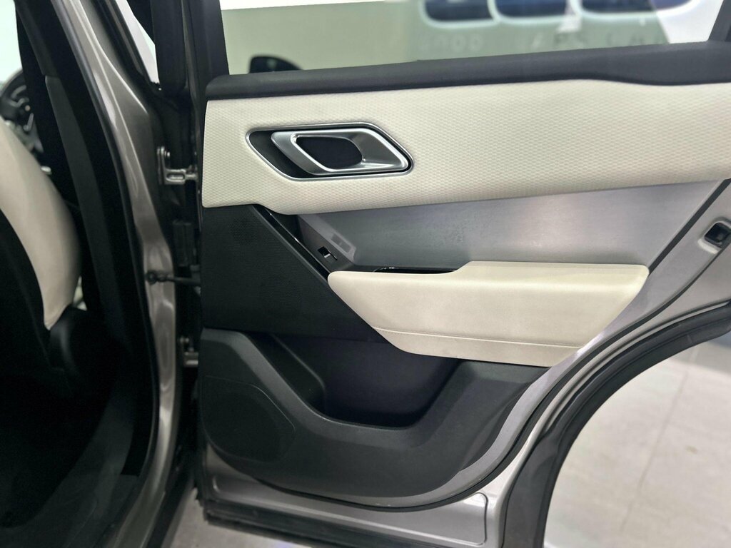 Land Rover Range Rover Velar 3.0 D300 R-dynamic Hse 4Wd Red #28