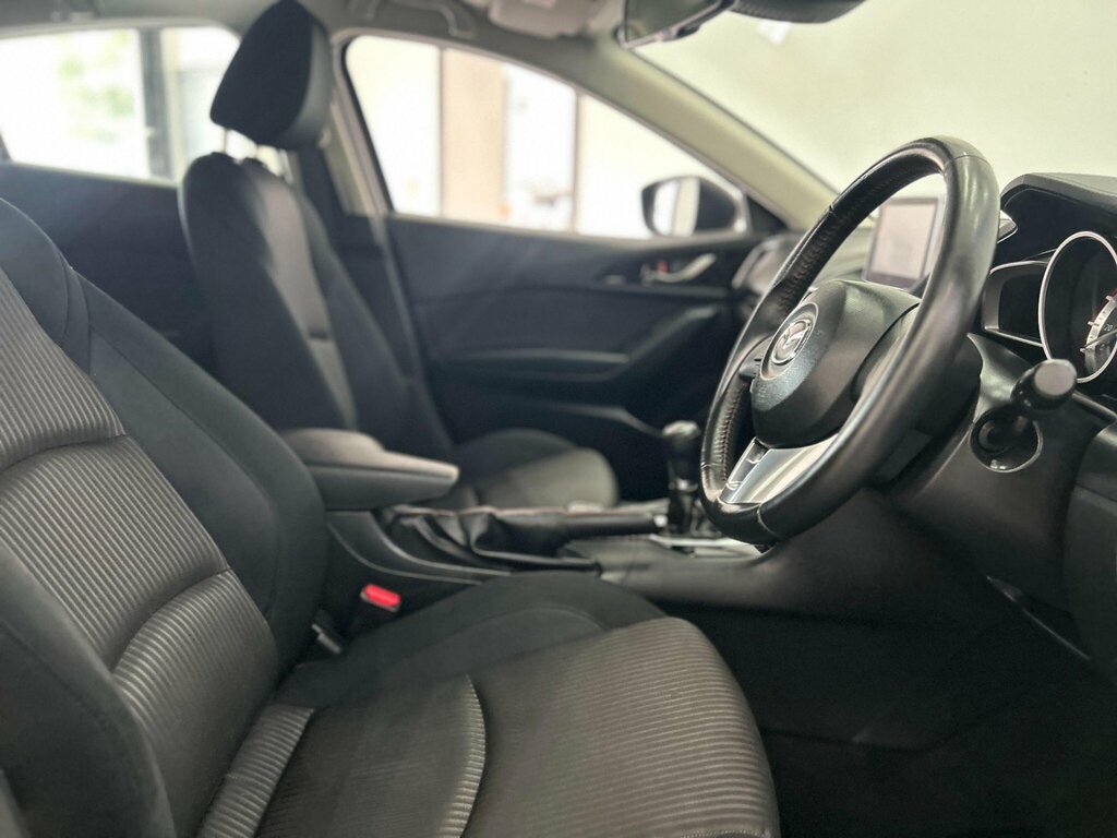 Mazda 3 Hatchback White #17