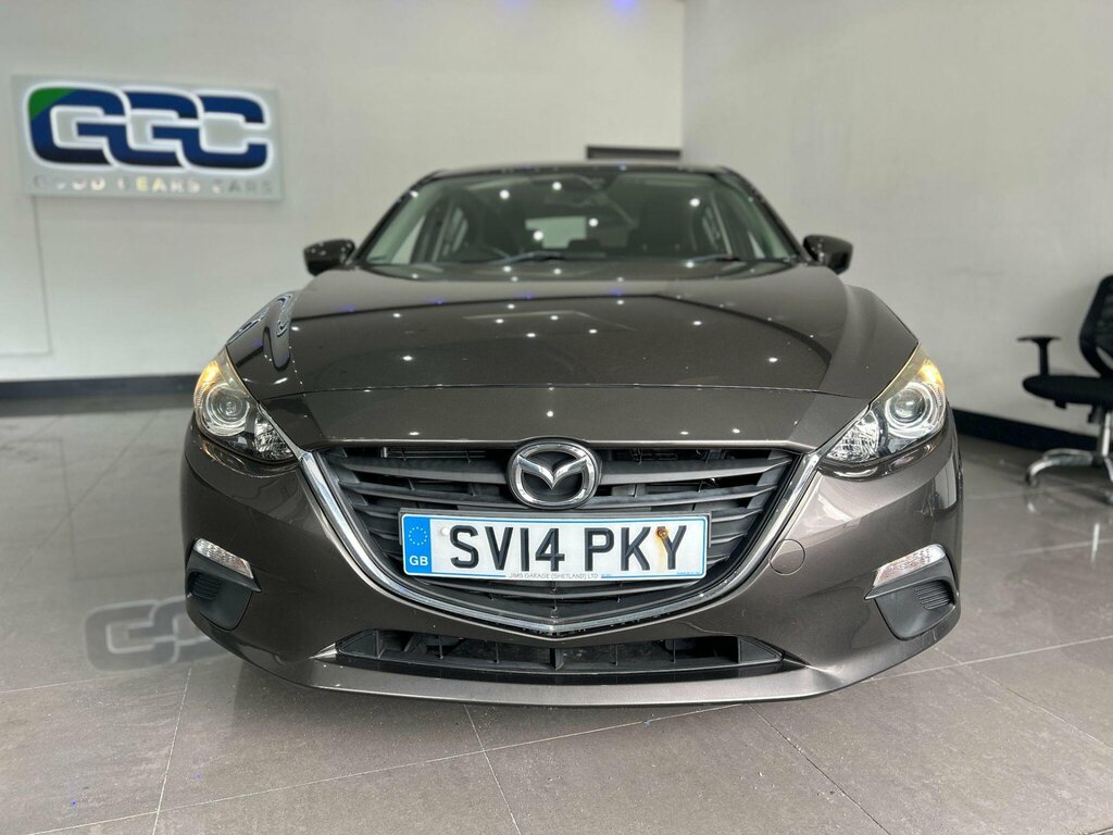 Mazda 3 Hatchback White #9