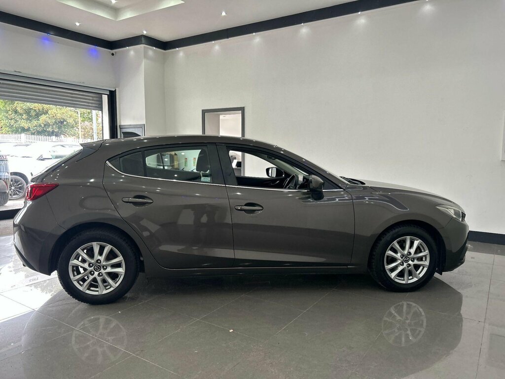 Mazda 3 Hatchback White #13