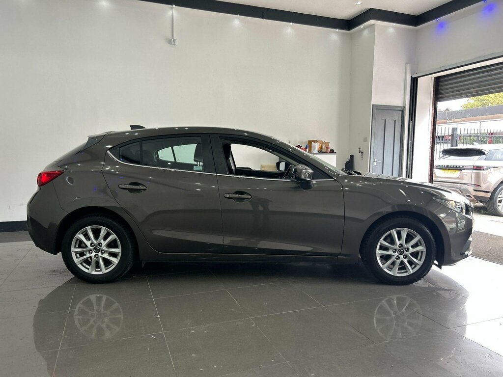 Mazda 3 Hatchback White #12