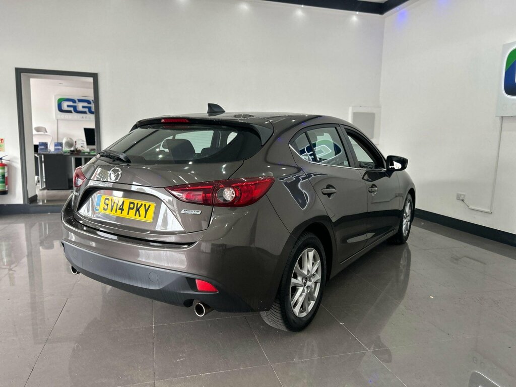 Mazda 3 Hatchback White #14