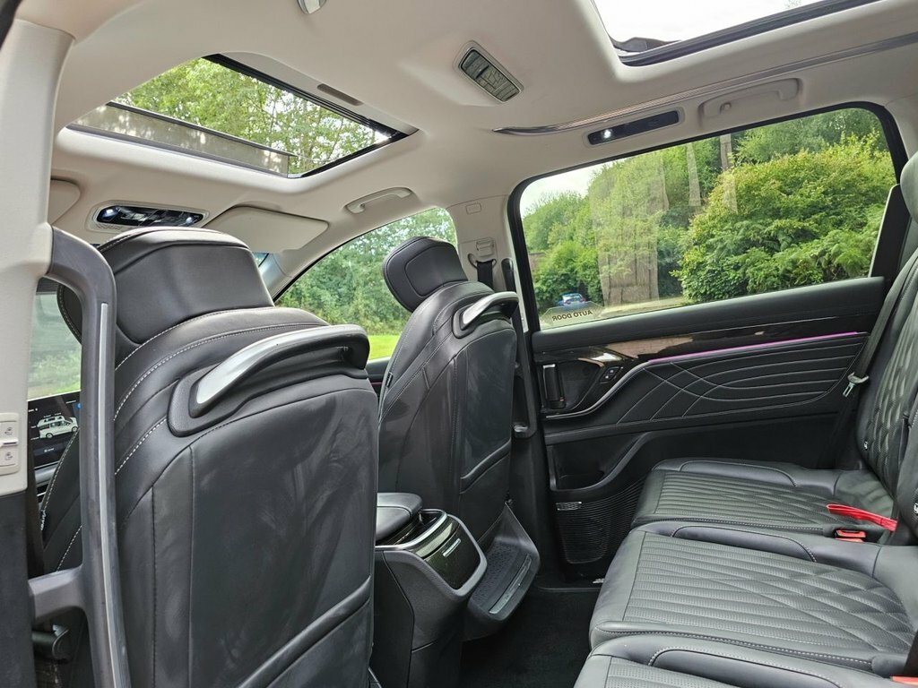 Maxus MIFA 9 90Kwh Premium  #17