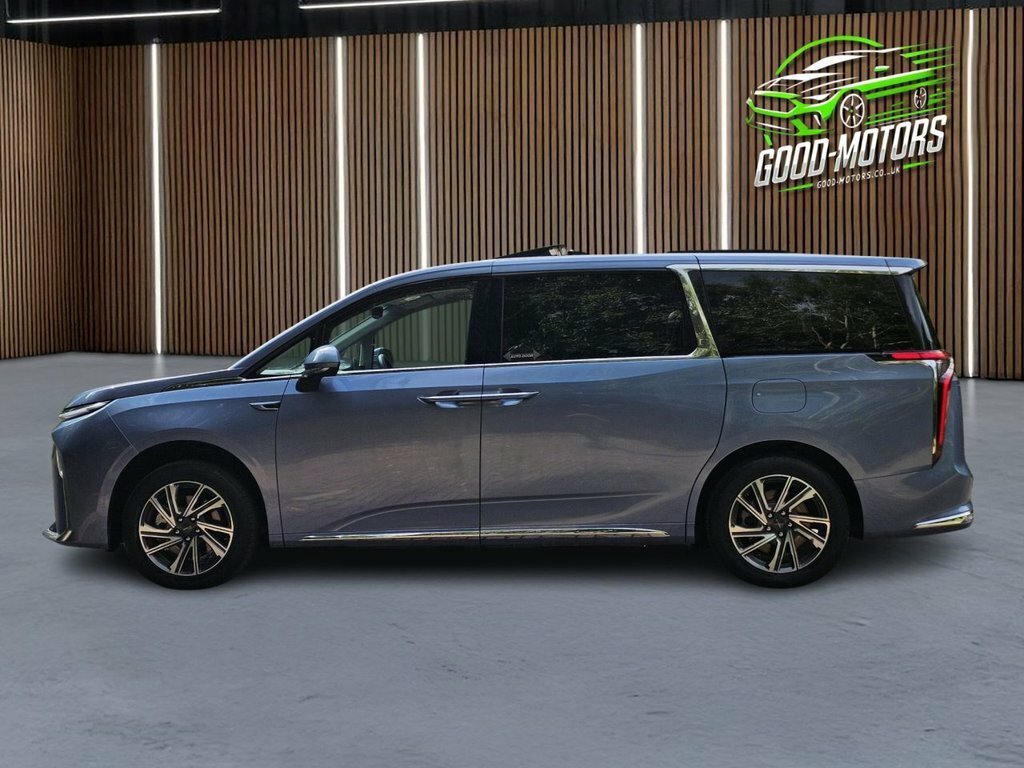Maxus MIFA 9 90Kwh Premium  #10