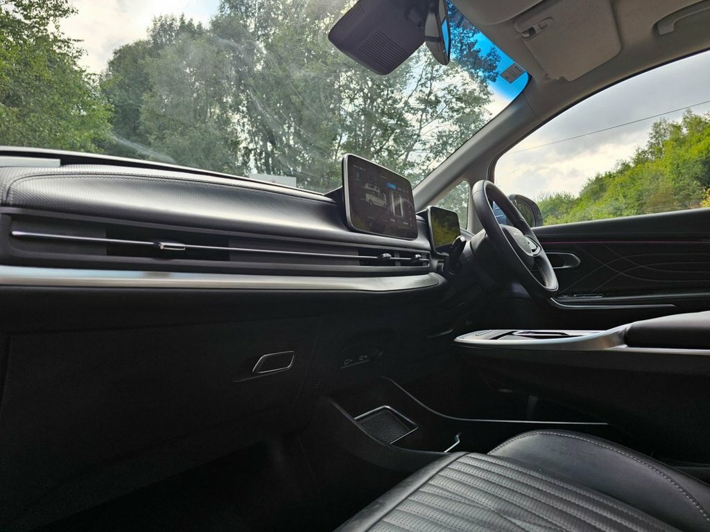 Maxus MIFA 9 90Kwh Premium  #16