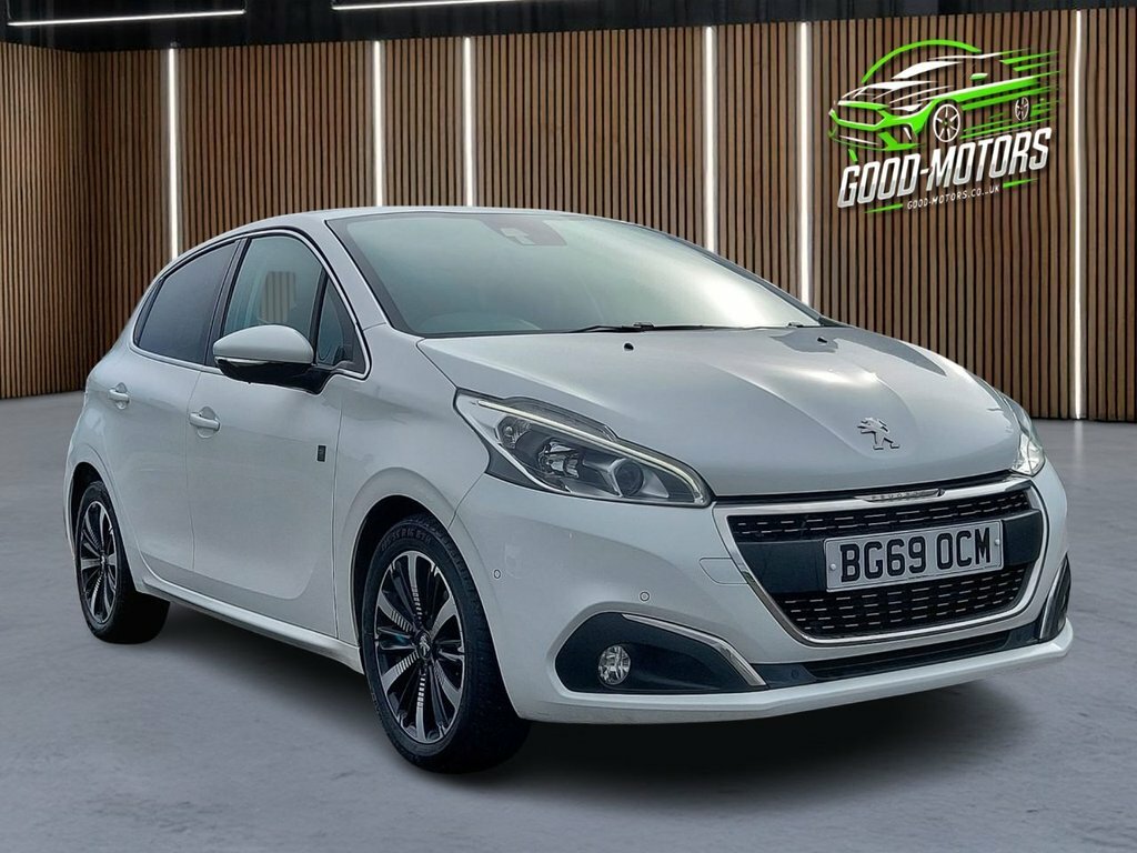 Peugeot 208 Tech Edition White #5