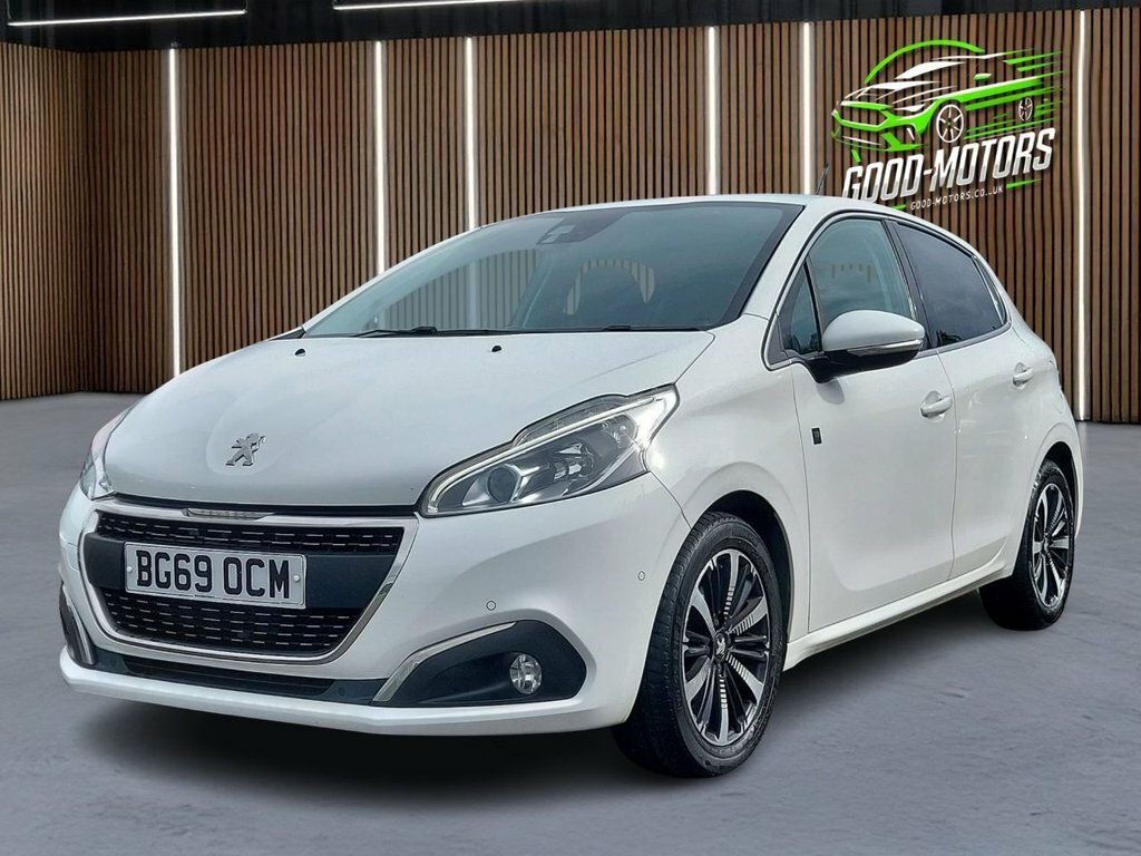 Peugeot 208 Tech Edition White #3