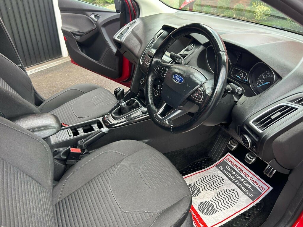 Ford Focus 1.5 Tdci Titanium Euro 6 Ss BN17XJG Red #2