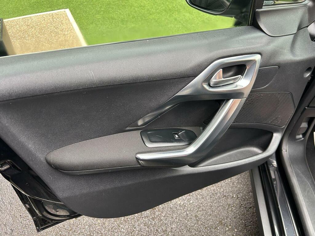 Peugeot 2008 1.2 Puretech Allure Euro 6 Black #6