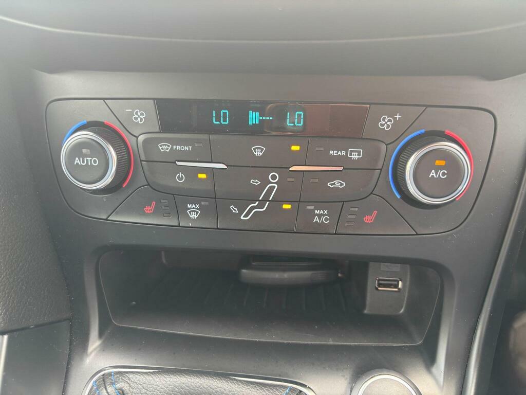 Ford Focus Titanium #26