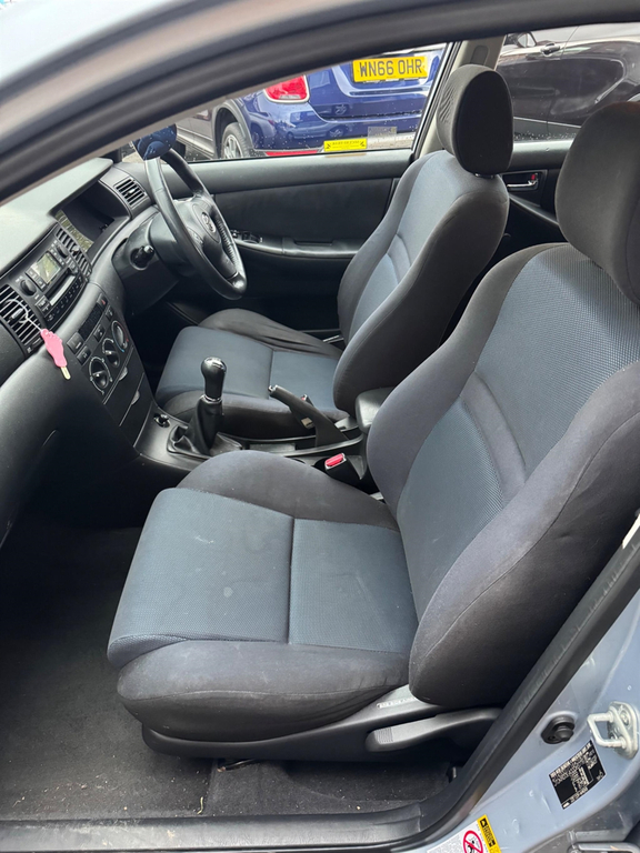 Toyota Corolla Hatchback Black #11