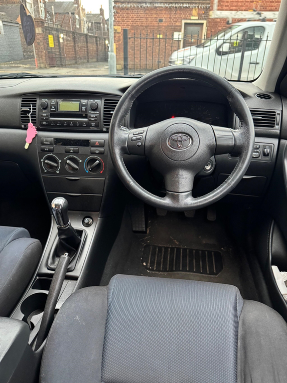 Toyota Corolla Hatchback Black #16