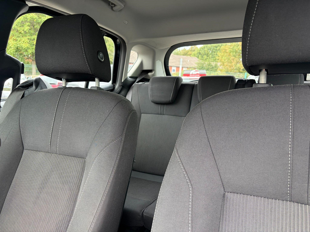 Ford B-Max 1.6L Duratec 105Ps Titanium White #25