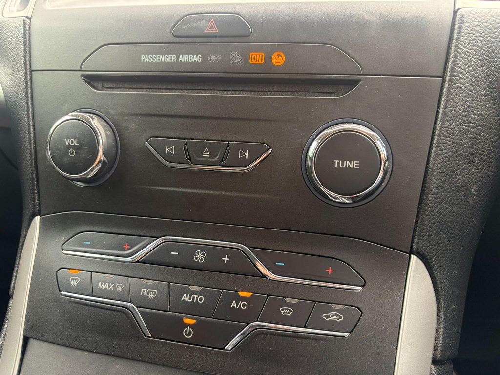 Ford S-Max   #19