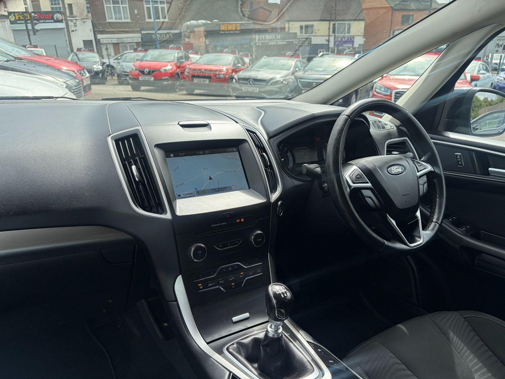 Ford S-Max   #12