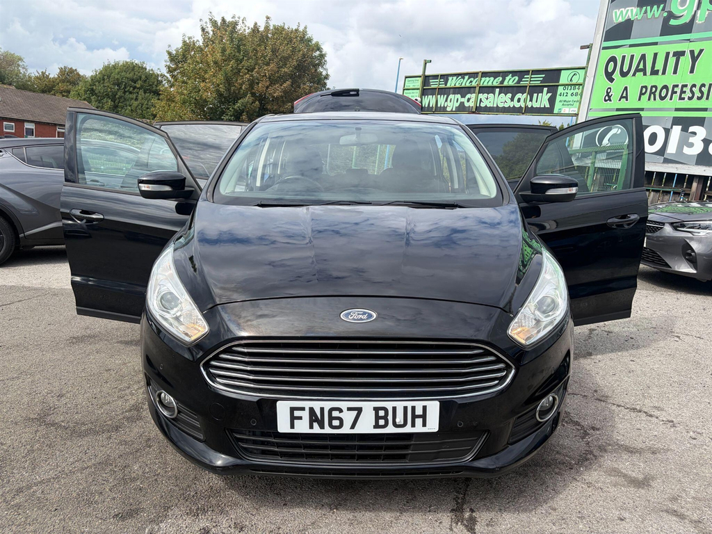 Ford S-Max   #43